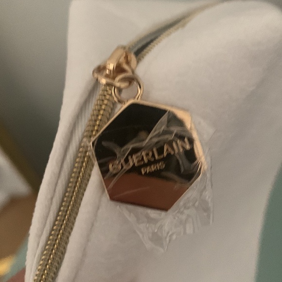 Make/up Bag NWT GUERLAIN PARIS - Picture 3 of 6